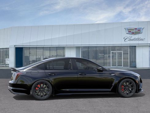 New 2026 Cadillac CT5 V Blackwing w/ Carbon Fiber 2 Package image 5