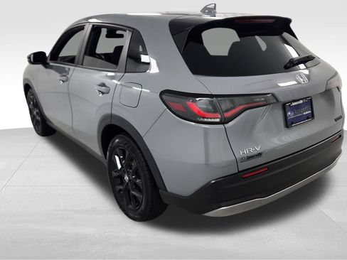 Used 2024 Honda HR-V Sport image 5