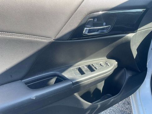 Used 2014 Honda Accord Sport image 13