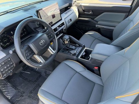 Used 2025 Toyota Tacoma 4x4 Double Cab Hybrid image 11