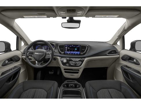 Used 2022 Chrysler Pacifica Touring-L w/ Uconnect Theater Family Group FWD image 5