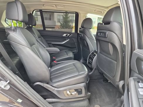 Used 2022 BMW X7 xDrive40i w/ Premium Package AWD/4WD image 19