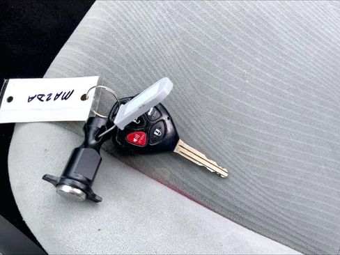 Used 2013 Toyota Corolla LE image 13