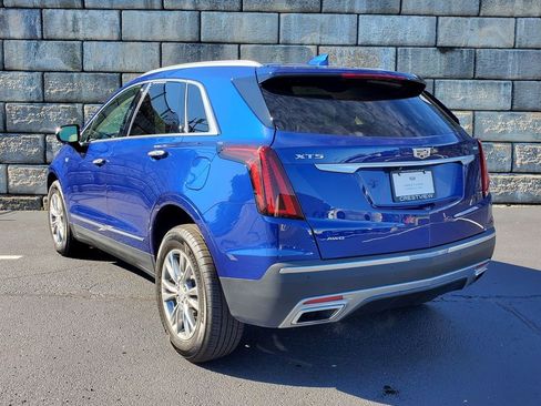Certified 2023 Cadillac XT5 Premium Luxury AWD/4WD image 3
