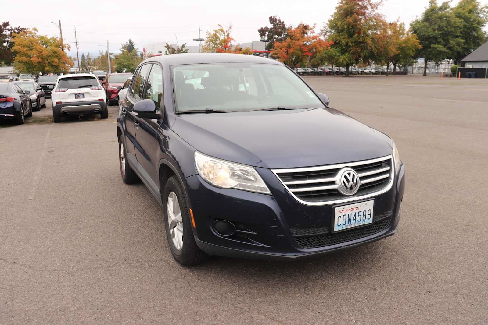 Used 2011 Volkswagen Tiguan S AWD/4WD image 3