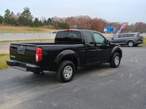 Used 2017 Nissan Frontier S image 5