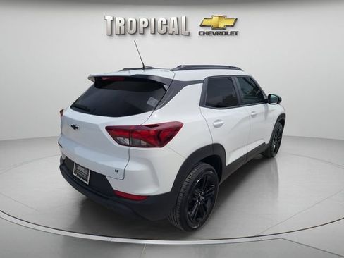 New 2026 Chevrolet TrailBlazer LT w/ Midnight Edition FWD image 5