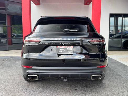 Used 2021 Porsche Cayenne AWD/4WD image 10