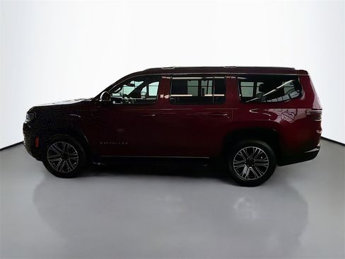 Used 2022 Jeep Wagoneer Series III w/ Convenience Group I image 4