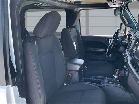 Used 2020 Jeep Wrangler Sport image 7