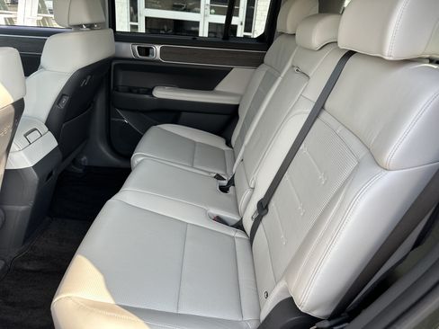Used 2024 Hyundai Santa Fe Limited FWD image 12