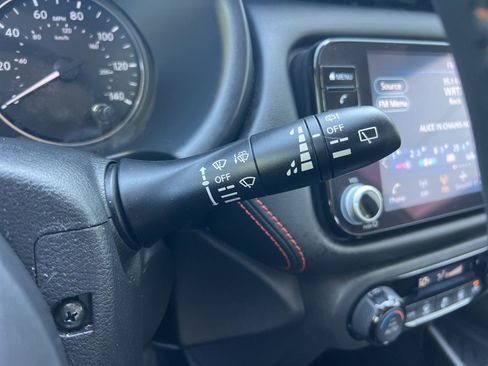 Used 2023 Nissan Kicks SR w/ Exterior Package FWD image 24