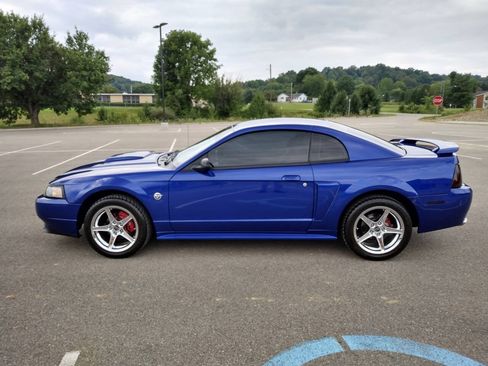 Used 2004 Ford Mustang GT RWD image 8