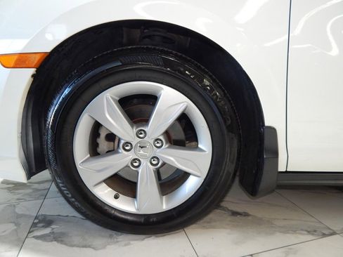 Used 2019 Honda Odyssey EX-L image 9