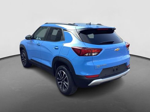 Used 2024 Chevrolet TrailBlazer LT w/ LT Cold Weather Package image 7