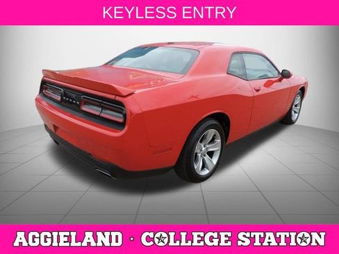 Used 2020 Dodge Challenger SXT image 4