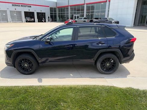 Used 2023 Toyota RAV4 XLE Premium AWD/4WD image 7