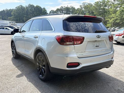 Used 2020 Kia Sorento S FWD image 6