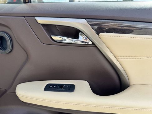 Used 2018 Lexus RX 350L Luxury w/ Accessory Package image 29