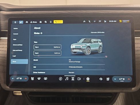 Used 2023 Rivian R1S Adventure AWD/4WD image 29
