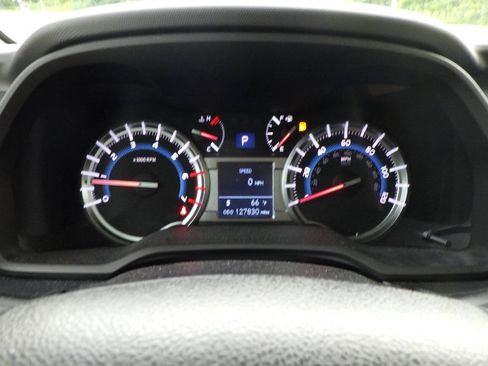 Used 2018 Toyota 4Runner SR5 Premium AWD/4WD image 25