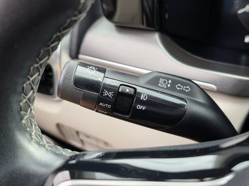 Used 2023 Kia Sorento SX FWD image 40