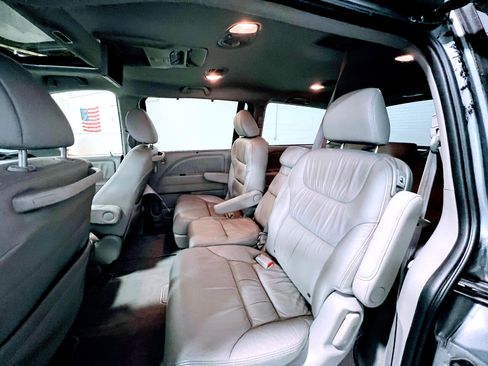 Used 2010 Honda Odyssey EX-L image 10