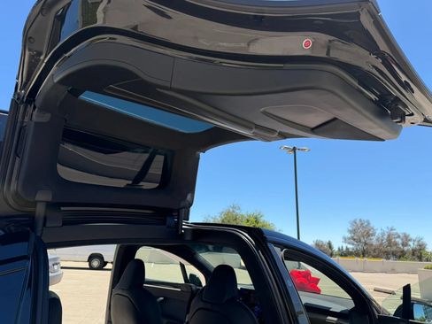 Used 2024 Tesla Model X AWD/4WD image 67