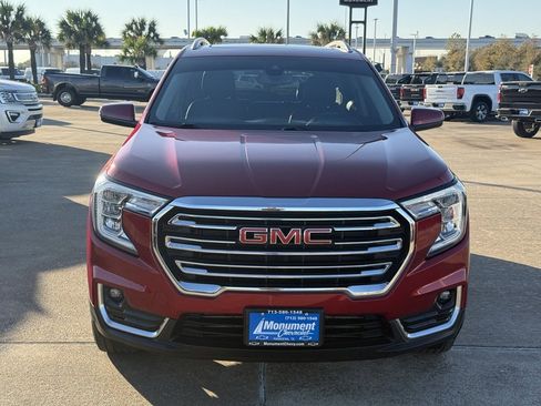 Used 2022 GMC Terrain SLT w/ Infotainment Package II image 3