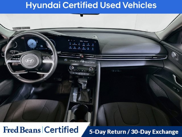 Certified 2024 Hyundai Elantra SEL w/ Convenience Package FWD image 18