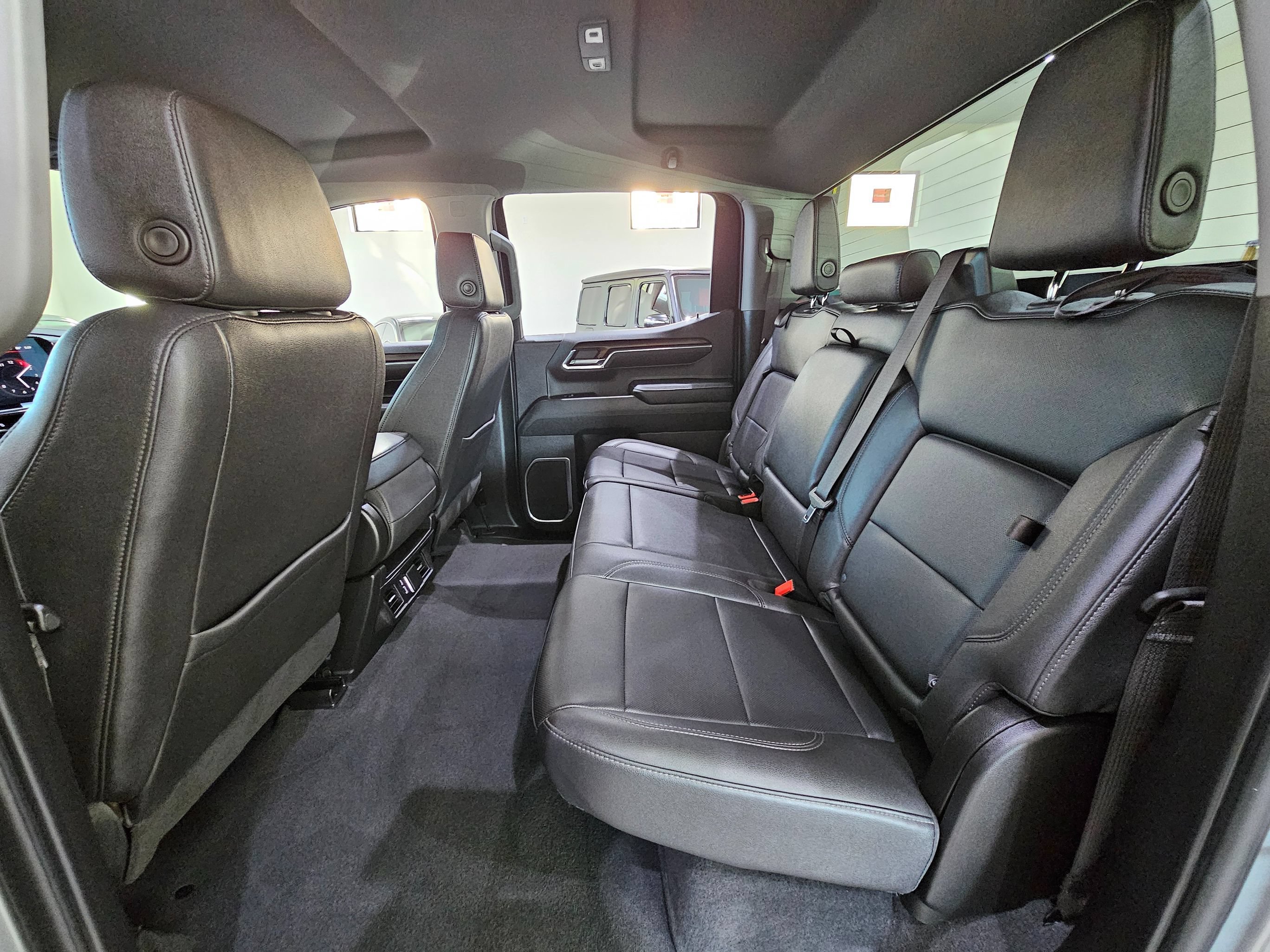 Used 2024 GMC Sierra 1500 SLT AWD/4WD image 20
