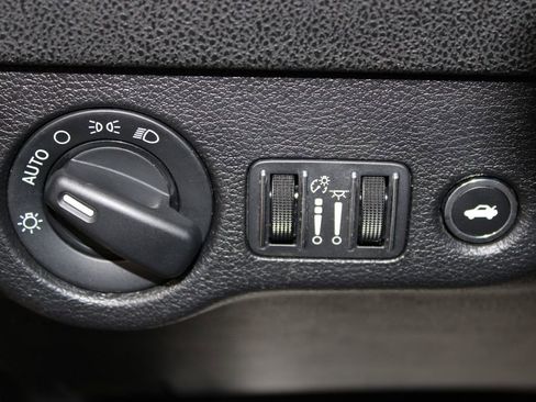 Used 2022 Dodge Charger SXT image 31