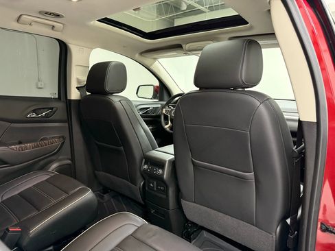 Used 2023 GMC Acadia Denali w/ Denali Ultimate Package image 15