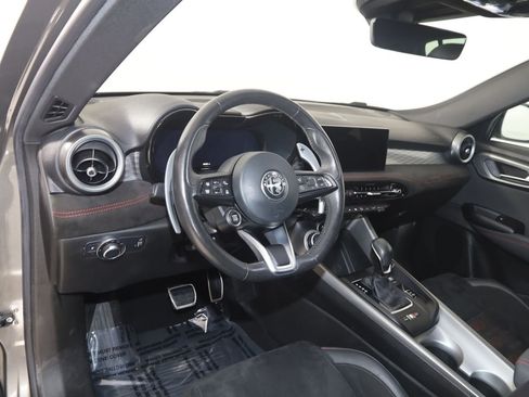 Used 2024 Alfa Romeo Tonale Veloce w/ Active Assist Package AWD/4WD image 29
