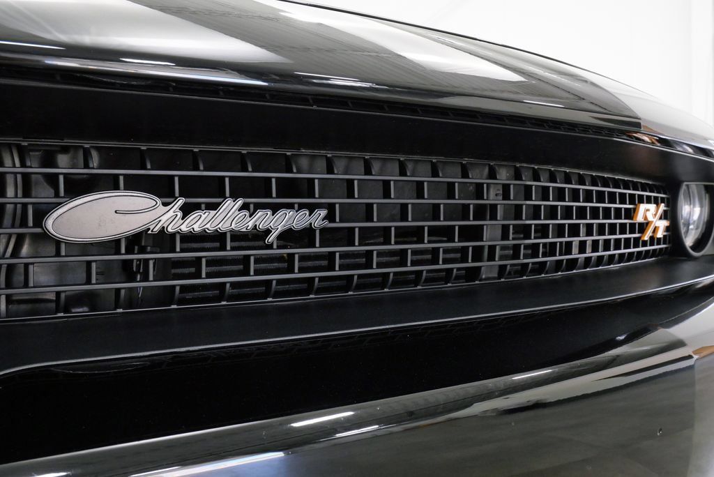 Used 2022 Dodge Challenger R/T Scat Pack RWD image 9