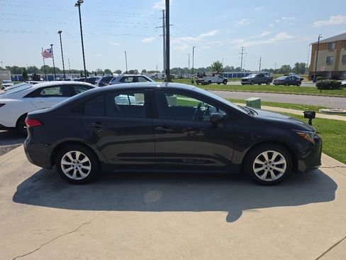 Used 2024 Toyota Corolla LE FWD image 4