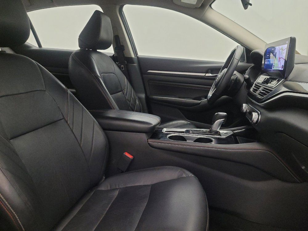 Used 2023 Nissan Altima 2.5 SR w/ SR Premium Package FWD image 21