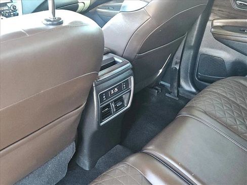 Used 2020 Nissan Murano Platinum image 19