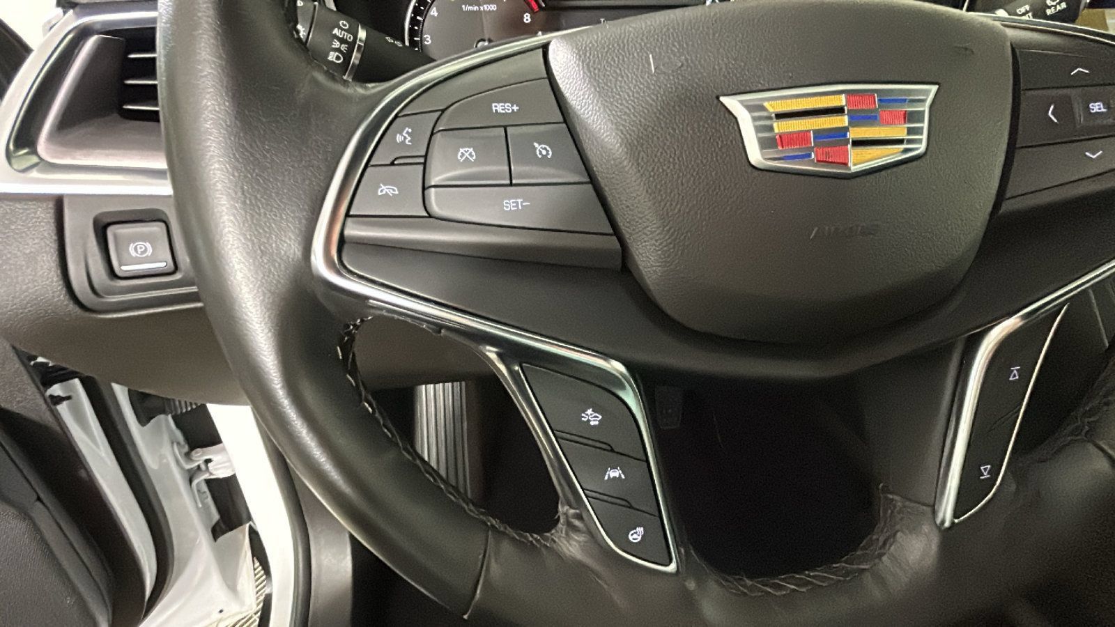 Used 2022 Cadillac XT5 Luxury AWD/4WD image 17