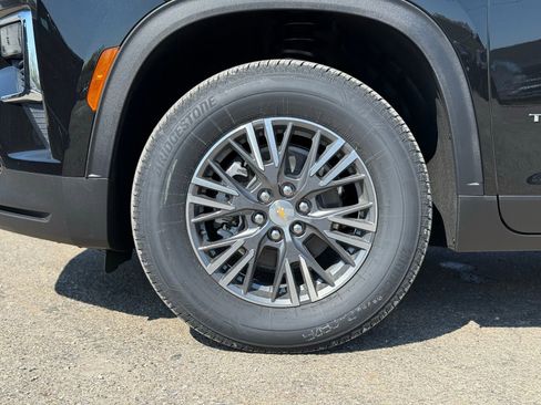 New 2026 Chevrolet Traverse LT image 11