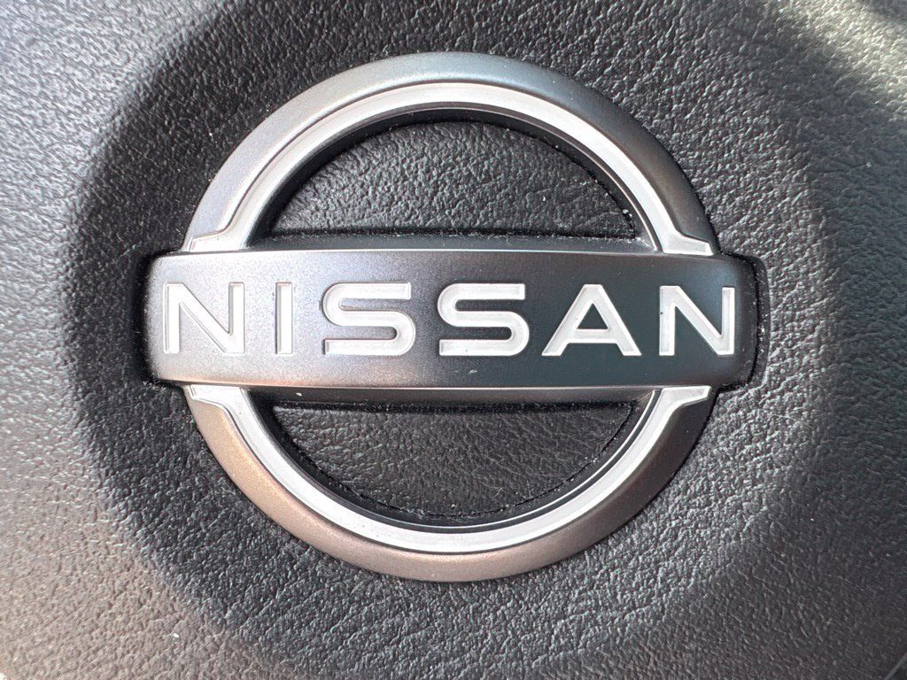 Used 2023 Nissan Kicks SR FWD image 30