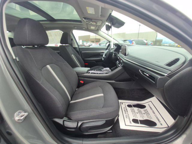Used 2023 Hyundai Sonata SEL w/ Convenience Package FWD image 16