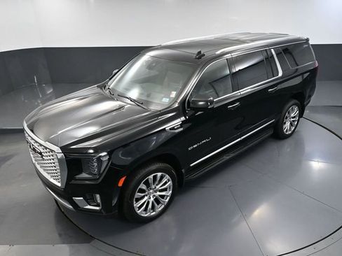 Used 2024 GMC Yukon XL Denali w/ Advanced Technology Package image 72