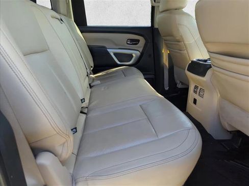 Used 2016 Nissan Titan SL image 27
