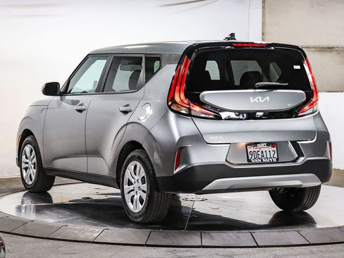 Used 2023 Kia Soul LX FWD image 8