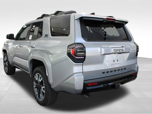 New 2026 Toyota 4Runner TRD Sport AWD/4WD image 12