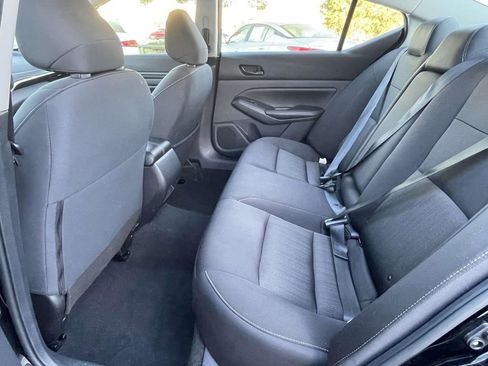 Used 2024 Nissan Altima 2.5 SV image 12