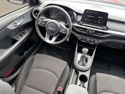 Used 2024 Kia Forte LXS FWD image 16