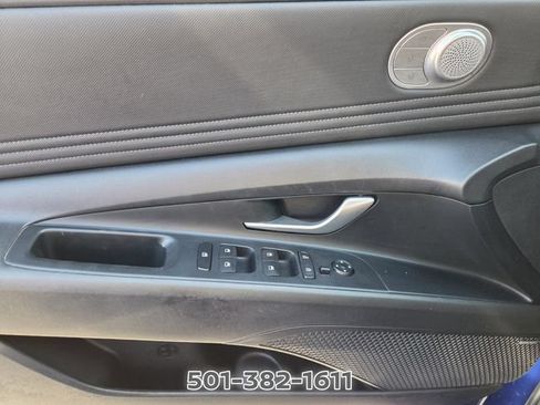 Used 2023 Hyundai Elantra Limited w/ Winter Weather Package FWD image 33