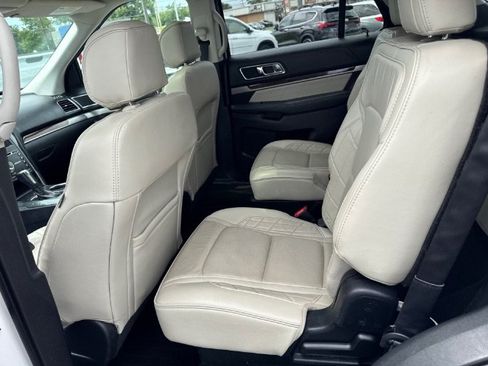 Used 2017 Ford Explorer Platinum AWD/4WD image 16